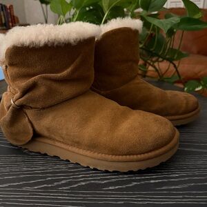 UGG Classic Mini Twist Women’s Boots Size 8 Tan Gently Worn
